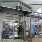 スバルの看板が目印です。