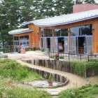なかまの館森の番小屋・会議室どんぐり・わいわいホール・ふくろう文庫・風の子クラブがあり用途に合わせたご利用をしていただけます。