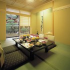 料理茶屋『阿智川街道』
17室の個室料亭がございます。豊かな自然が育んだ季節の味覚におもてなしの心を添えて食膳に・・・。ゆったりと心満ちる贅沢なひと時を味わって下さい。