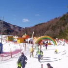 SNOW PARK 小さなお子様も安心のスノーベルト乗り放題のゲレンデ。楽しい遊具もあります。