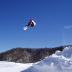 ARARAGI STYLE
Safety:滑走前に安全確認。 事故は自己責任。 Easy:無理せず「イージースタイル」 Sympathy:常に周りに気を配って!